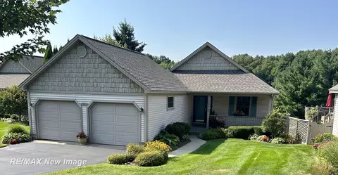 2973 E Crown #15, Traverse City, MI 49685