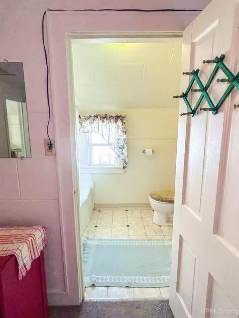 Bath - 1307 Pierce, Wakefield, MI 49968 photo 6 of 6