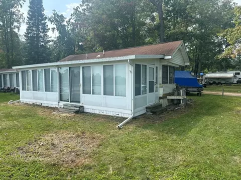 145-146 Cedar Shrs, Harrison, MI 48625 photo 3