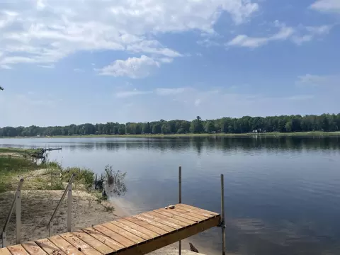 2881 Lakeshore, Gladwin, MI 48624 photo 11
