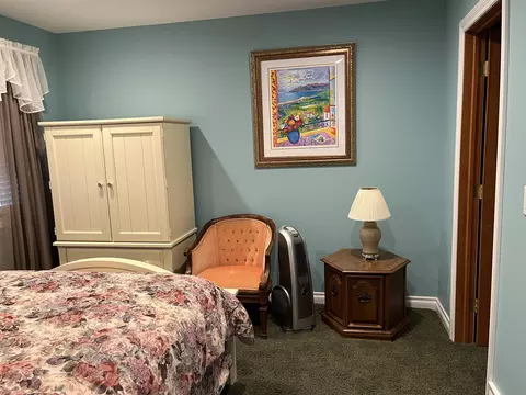 Bedroom - 2393 Islanders, Gladwin, MI 48624 photo 6 of 7