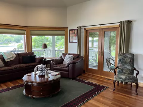 Living - 2393 Islanders, Gladwin, MI 48624 photo 3 of 13