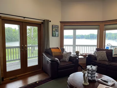 Living - 2393 Islanders, Gladwin, MI 48624 photo 4 of 13