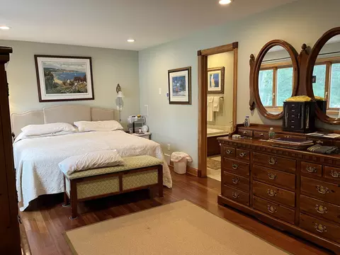 Bedroom - 2393 Islanders, Gladwin, MI 48624 photo 2 of 7