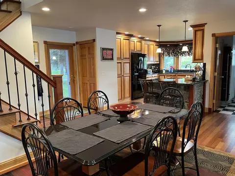 Dining - 2393 Islanders, Gladwin, MI 48624 photo 6 of 6
