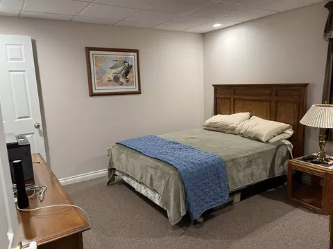 Bedroom - 2393 Islanders, Gladwin, MI 48624 photo 3 of 7