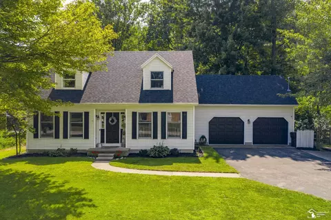 3335 Woodmont, Lambertville, MI 48144