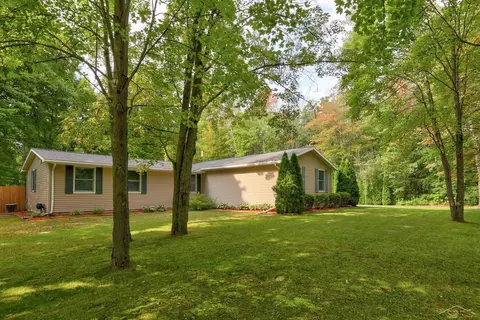11355 Swan Crk, Saginaw, MI 48609