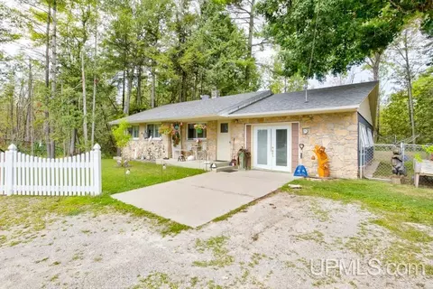 w5604 Number 14 Road, Wallace, MI 49893 photo 2