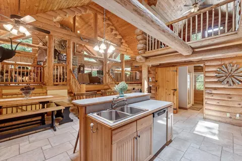 Kitchen - 5703 Peet, Chesaning, MI 48616 photo 4 of 7
