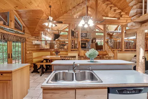 Kitchen - 5703 Peet, Chesaning, MI 48616 photo 6 of 7