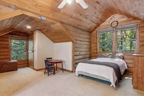 Bedroom - 5703 Peet, Chesaning, MI 48616 photo 5 of 6