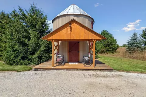 Exterior - 5703 Peet, Chesaning, MI 48616 photo 17 of 20