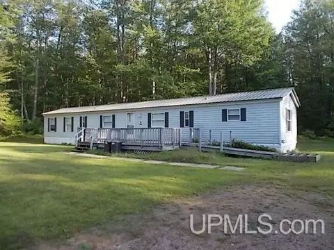 1565 Old Hwy 69 E, Florence, WI 54121