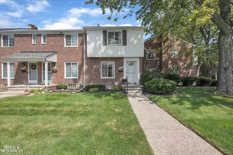 23231 Edsel Frd, Saint Clair Shores, MI 48080