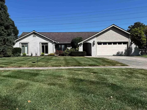 46770 Ben Franklin Dr, Shelby Township, MI 48315