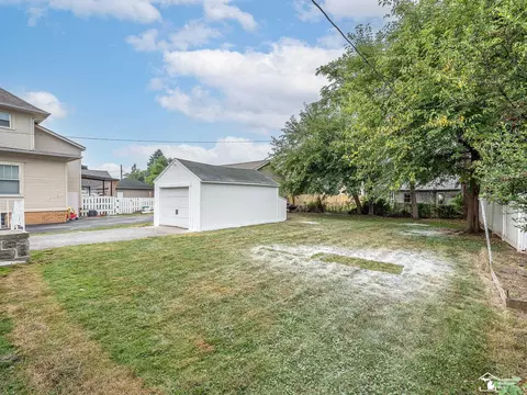 143 Borgess Ave, Monroe, MI 48162 photo 9