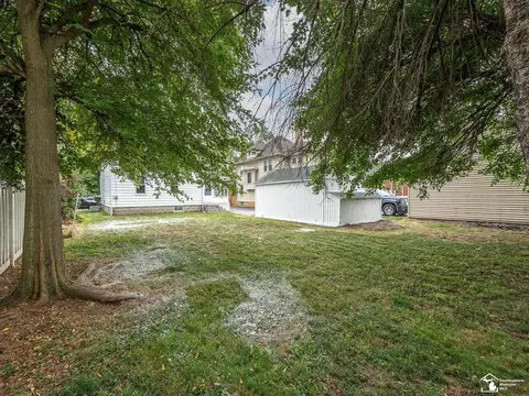 143 Borgess Ave, Monroe, MI 48162 photo 8