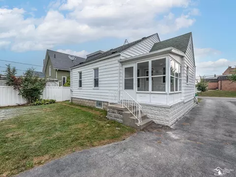 143 Borgess Ave, Monroe, MI 48162 photo 4