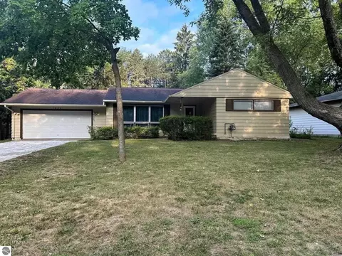 1434 Meadow, Mount Pleasant, MI 48858