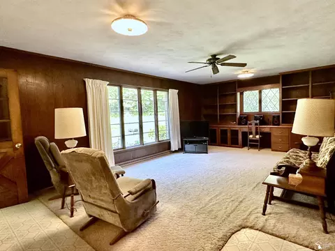 Living - 7855 Comanche, Temperance, MI 48182 photo 5 of 7
