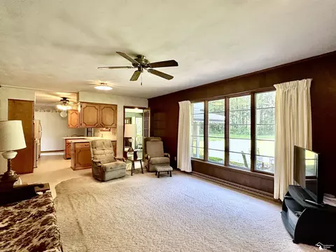 Living - 7855 Comanche, Temperance, MI 48182 photo 6 of 7