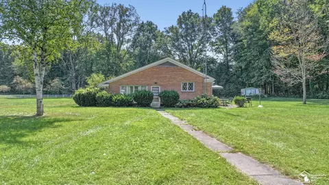 Exterior - 7855 Comanche, Temperance, MI 48182 photo 5 of 10