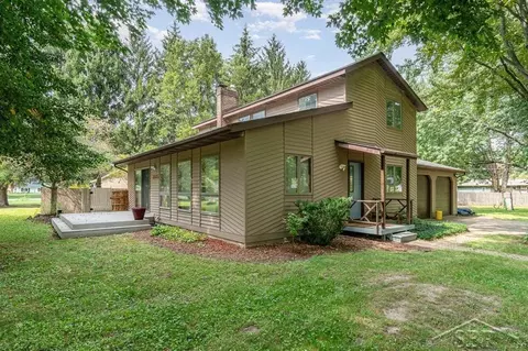 3075 E Lois, Midland, MI 48640