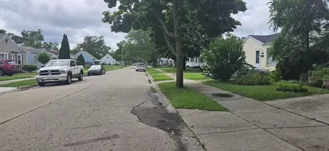 11267 Packard, Warren, MI 48089 photo 16