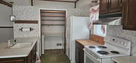 11267 Packard, Warren, MI 48089 photo 5