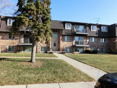 430 Riviera, Saint Clair Shores, MI 48080