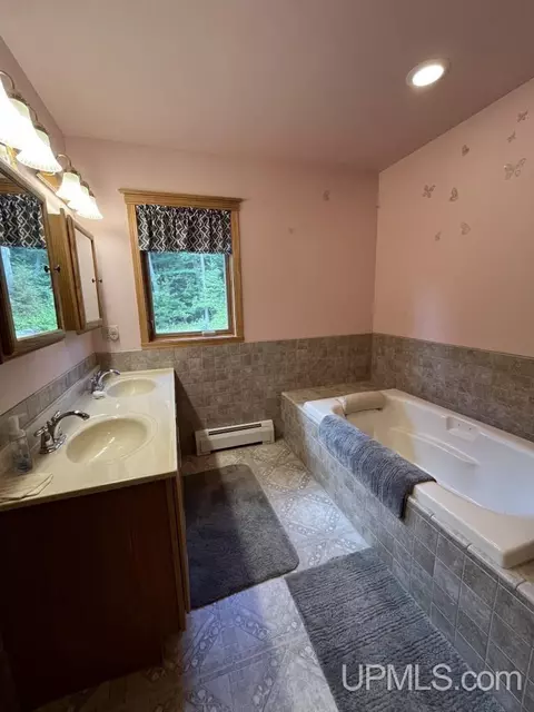 E6961 Maple Grove, Munising, MI 49862 photo 17