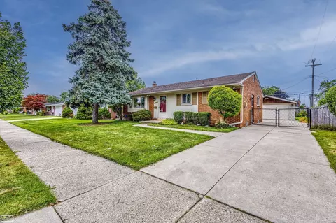 16840 Grettel, Fraser, MI 48026