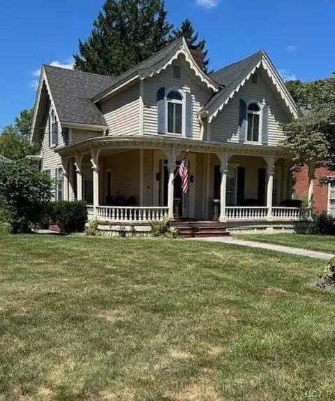 512 S Main, Adrian, MI 49221 photo 2