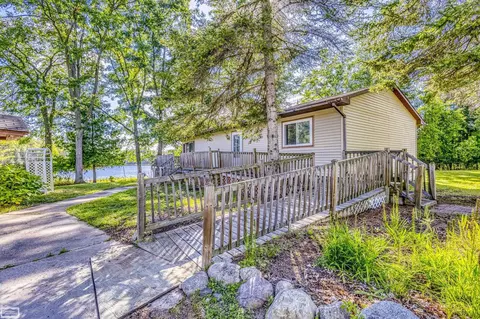 4780 Rose City Rd, Lupton, MI 48635