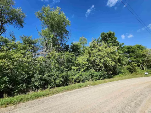 10421 E Greenlawn Dr, Jerome, MI 49282