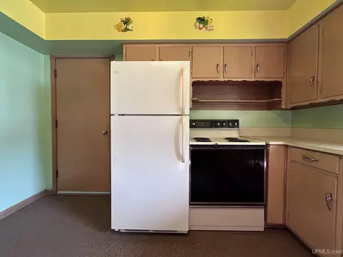 710 Ashlund, Wakefield, MI 49968 photo 5
