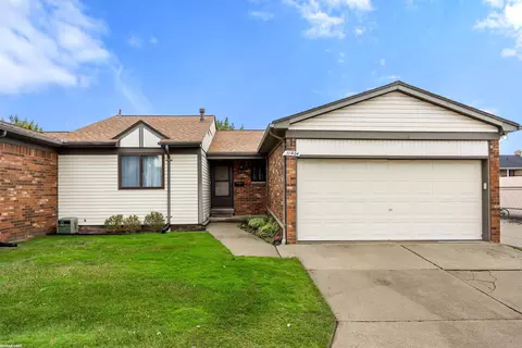 11904 15 Mile UNIT 6  2, Sterling Heights, MI 48312