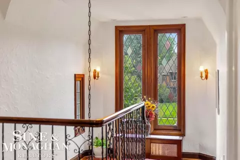 Entry Way - 808 Berkshire, Grosse Pointe, MI 48230 photo 5 of 6