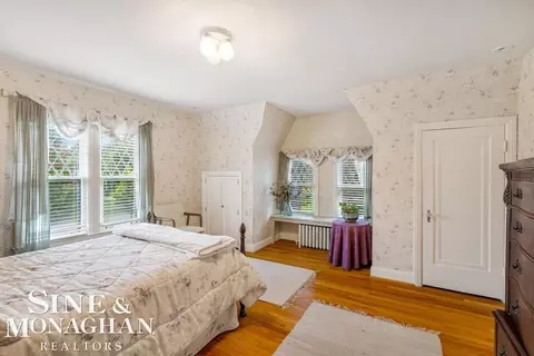 Bedroom - 808 Berkshire, Grosse Pointe, MI 48230 photo 3 of 6