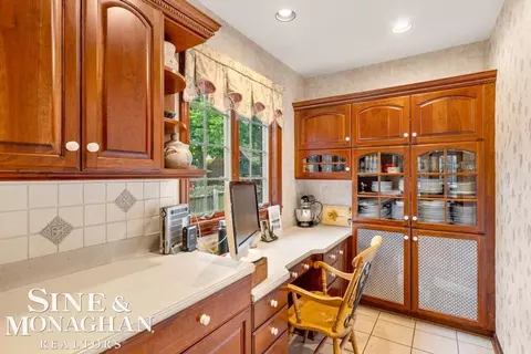 Kitchen - 808 Berkshire, Grosse Pointe, MI 48230 photo 4 of 5