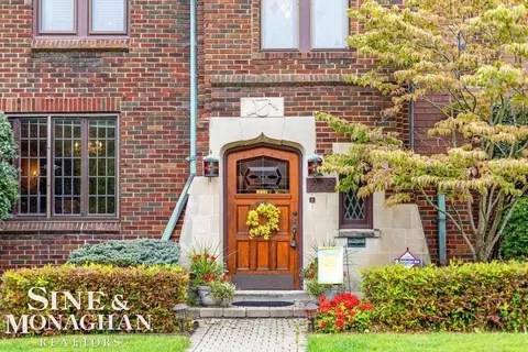 Exterior - 808 Berkshire, Grosse Pointe, MI 48230 photo 2 of 16
