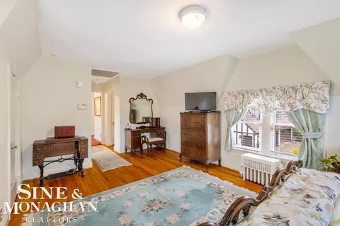 Bedroom - 808 Berkshire, Grosse Pointe, MI 48230 photo 1 of 6