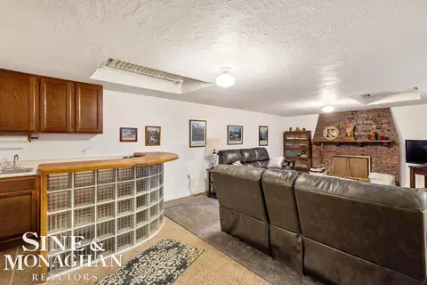 Living - 808 Berkshire, Grosse Pointe, MI 48230 photo 5 of 5