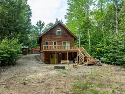 e9005 Powell Lake Road, Wetmore, MI 49895