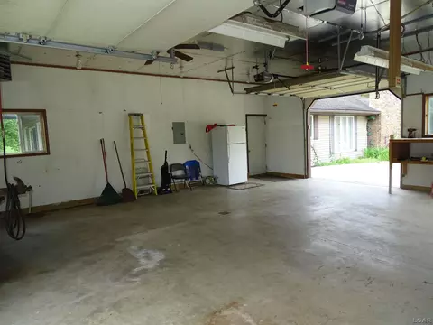 8400 Clinton, Jackson, MI 49201 photo 36