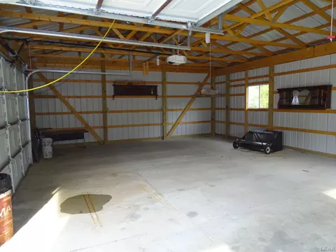 8400 Clinton, Jackson, MI 49201 photo 42