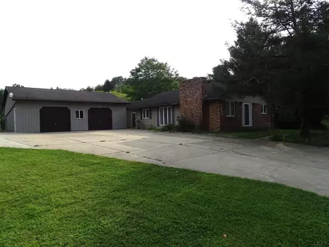 8400 Clinton, Jackson, MI 49201 photo 5