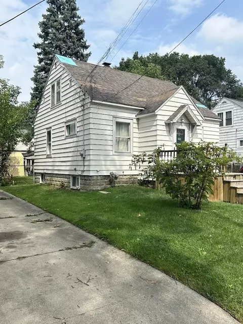 824 Simcoe, Flint, MI 48507 photo 2