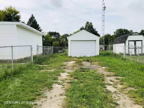 Exterior - 1540 Pound, Flint, MI 48532 photo 4 of 10